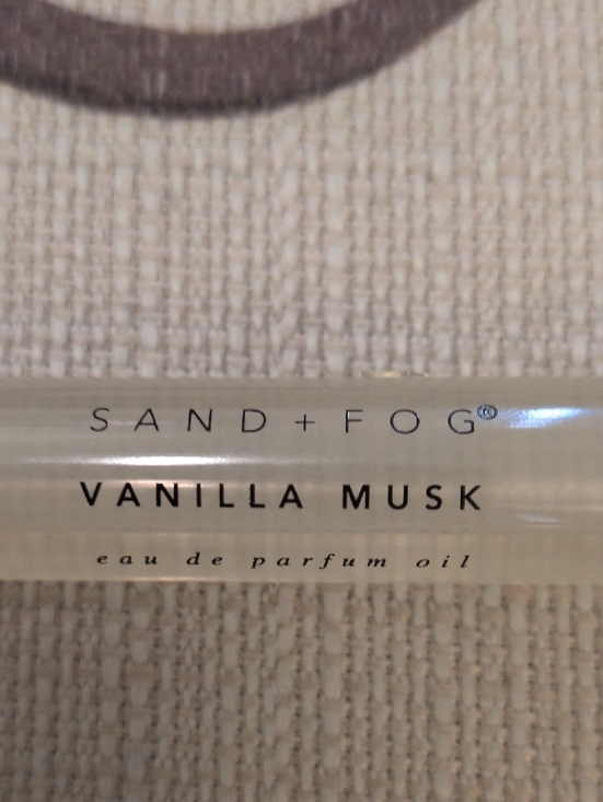 Sand + Fog Other - SAND + FOG Vanilla Musk Travel Roller Perfume Oil